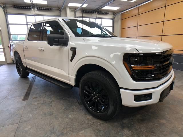 2025 Ford F-150 XLT photo 2