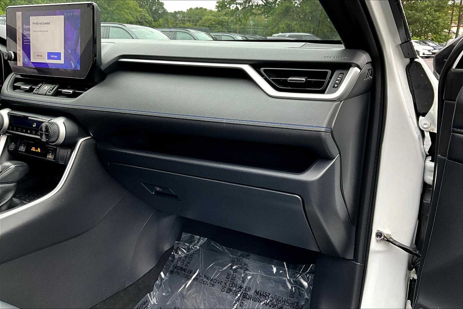 2023 Toyota RAV4 Hybrid XSE photo 15