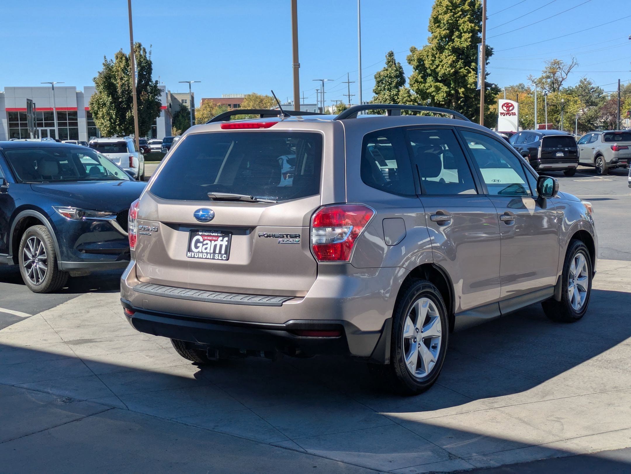 2015 Subaru Forester 2.5i Premium photo 2