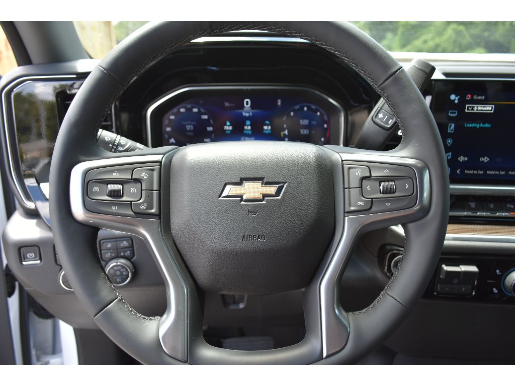 2025 Chevrolet Silverado 2500HD LT photo 14