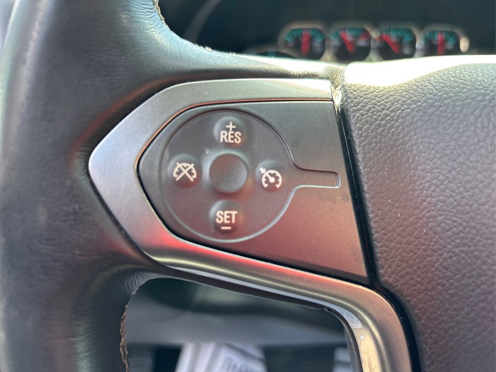 2017 Chevrolet Silverado 1500 LT photo 24