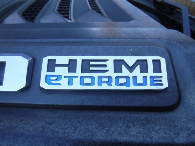 2021 Ram 1500 Laramie photo 3