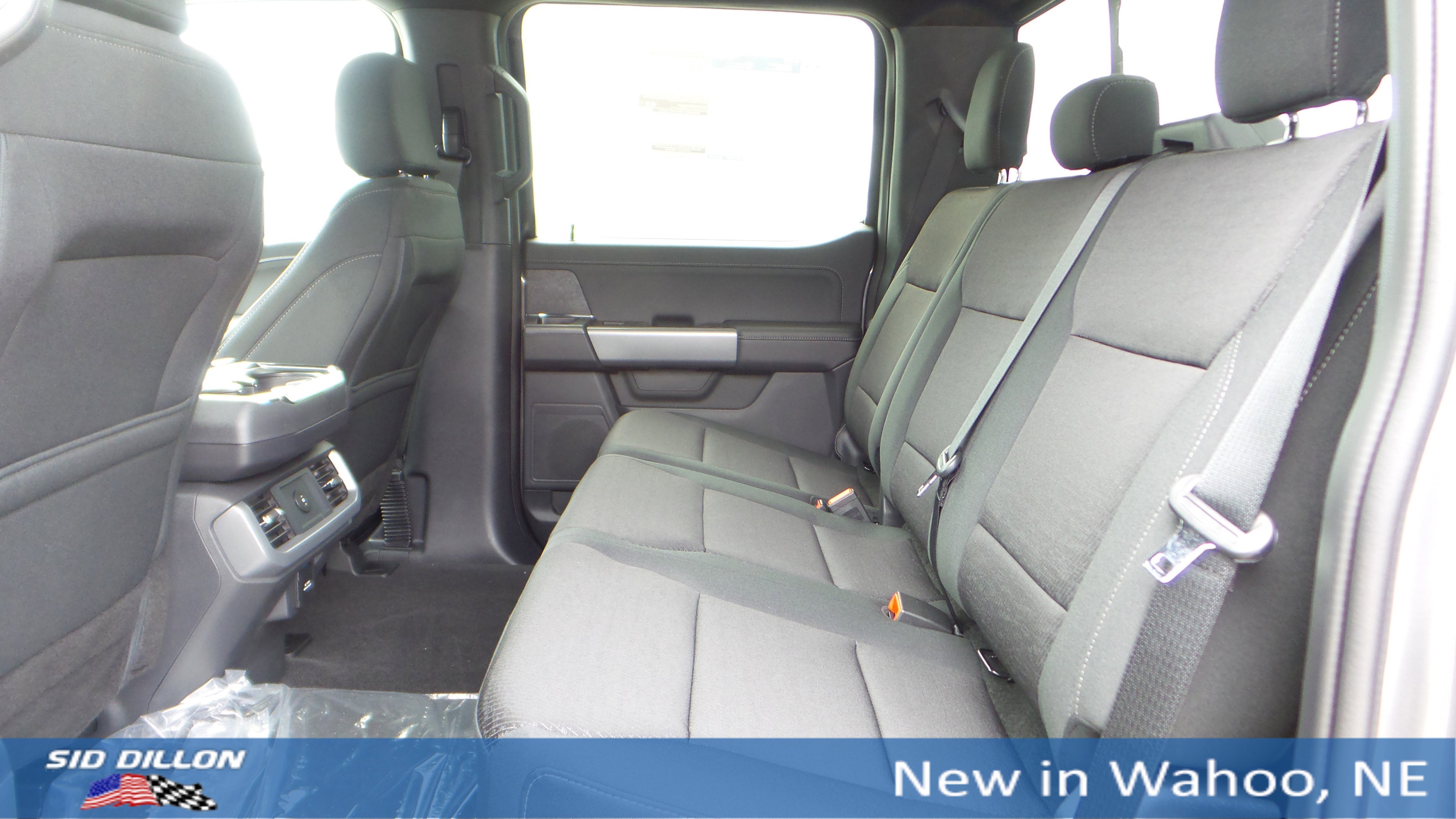 2025 Ford F-150 XLT photo 13