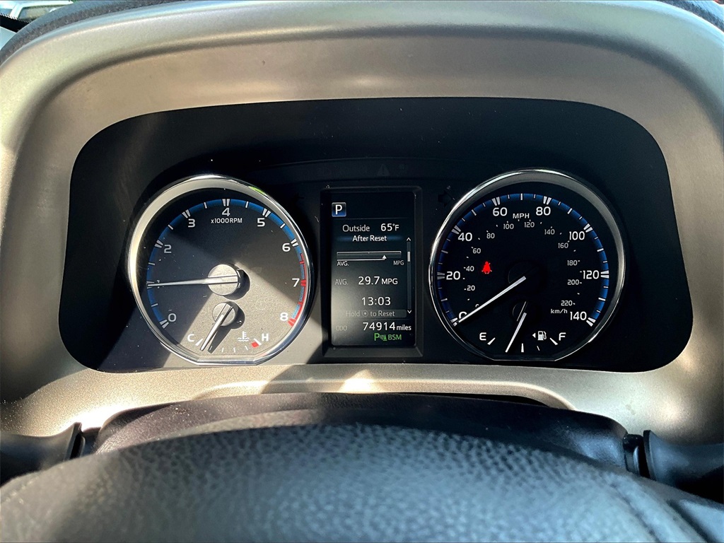 2017 Toyota RAV4 Limited photo 25