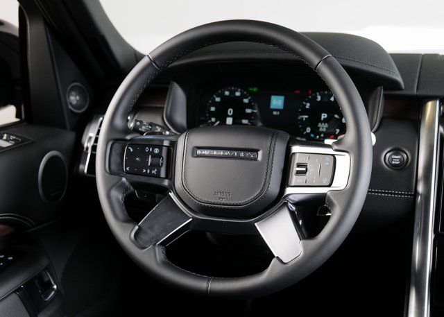 2025 Land Rover Discovery SE photo 12