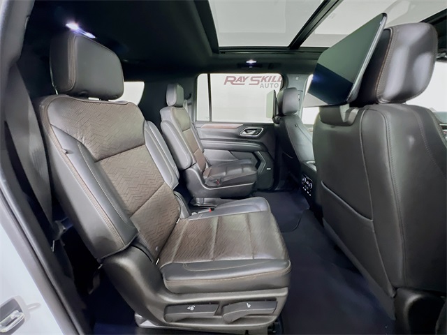 2021 Chevrolet Suburban High Country photo 41