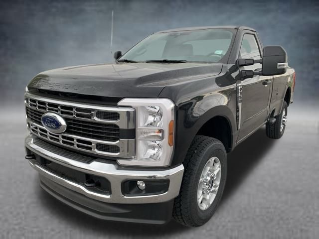 2025 Ford F-350 XLT photo 3