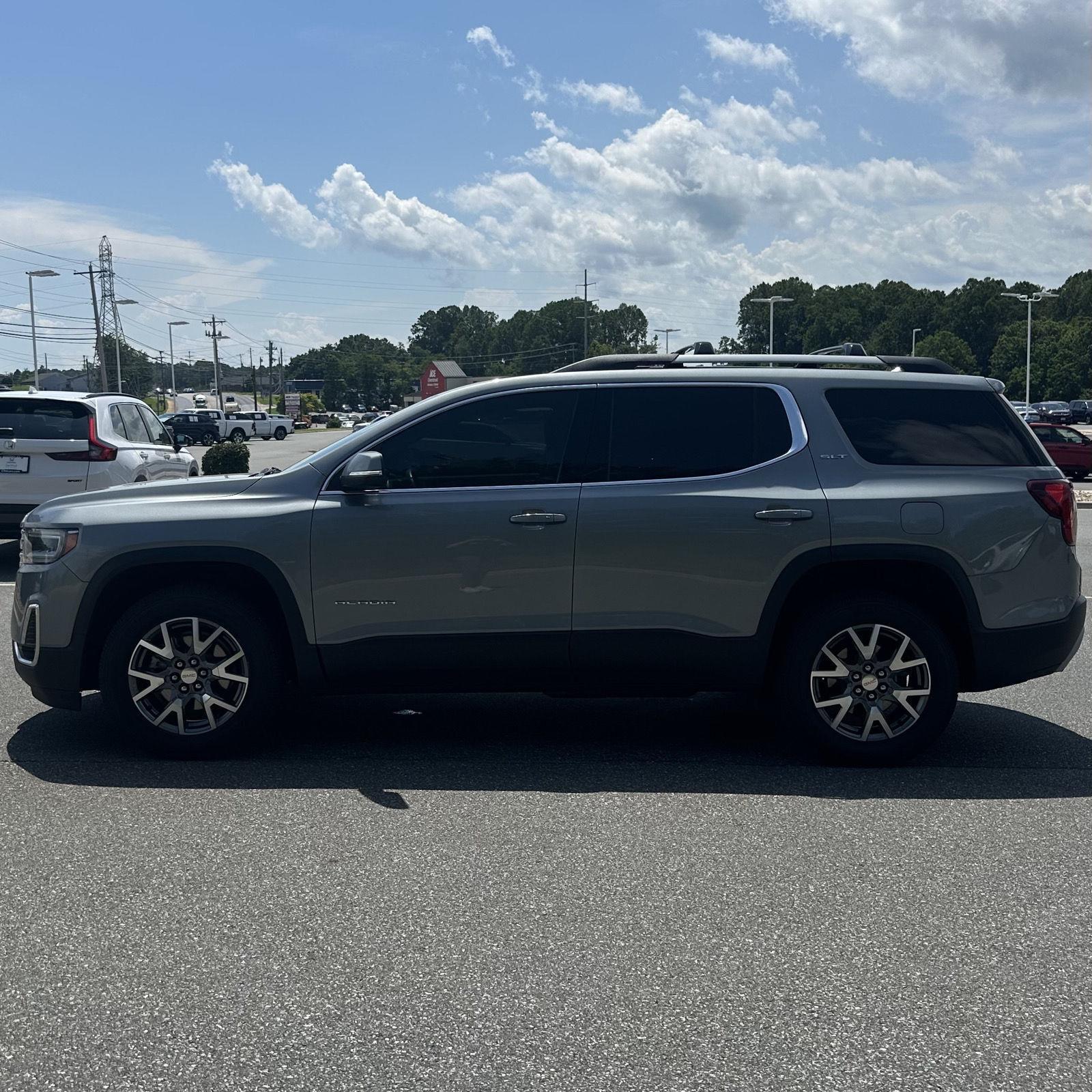 2023 Gmc Acadia SLT photo 2