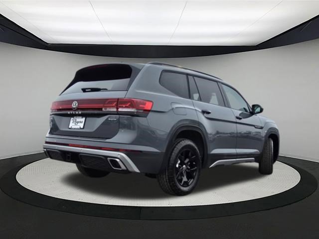 2025 Volkswagen Atlas Peak Edition SE photo 4