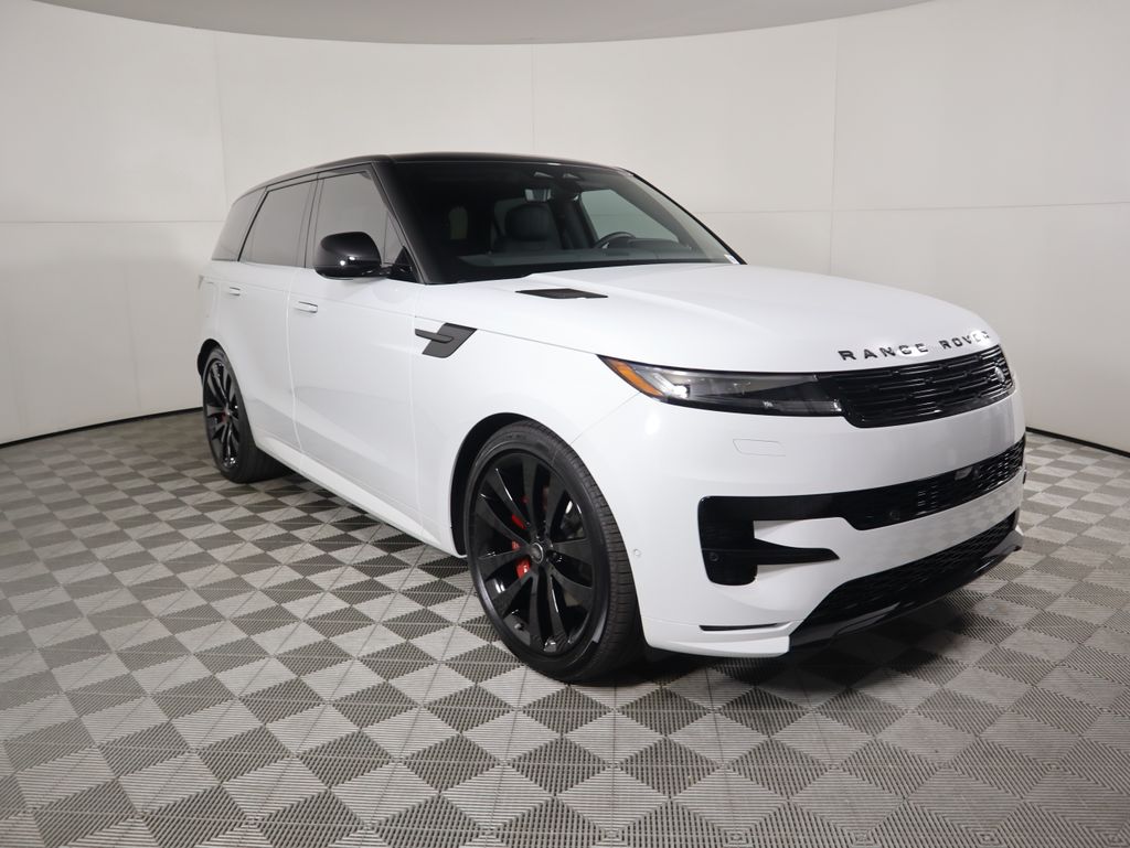 2025 Land Rover Range Rover Sport SE photo 3
