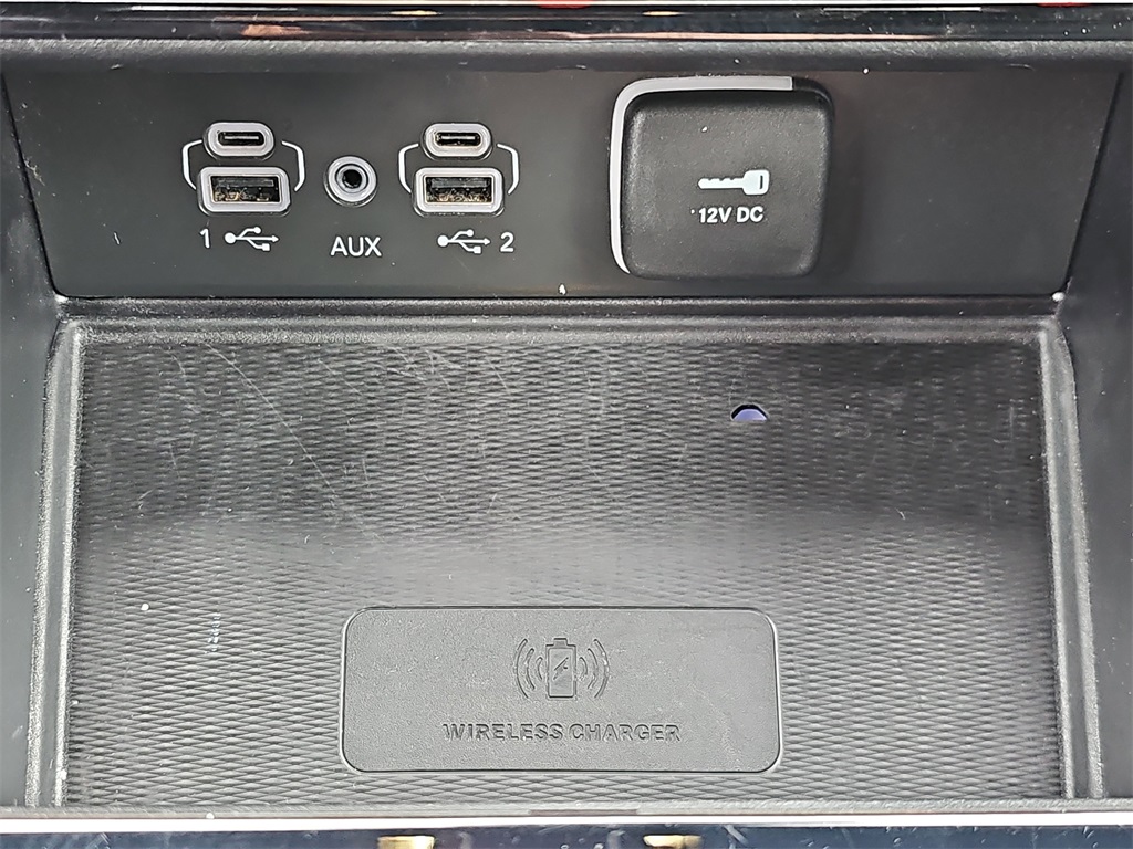 2024 Jeep Grand Cherokee Altitude photo 26
