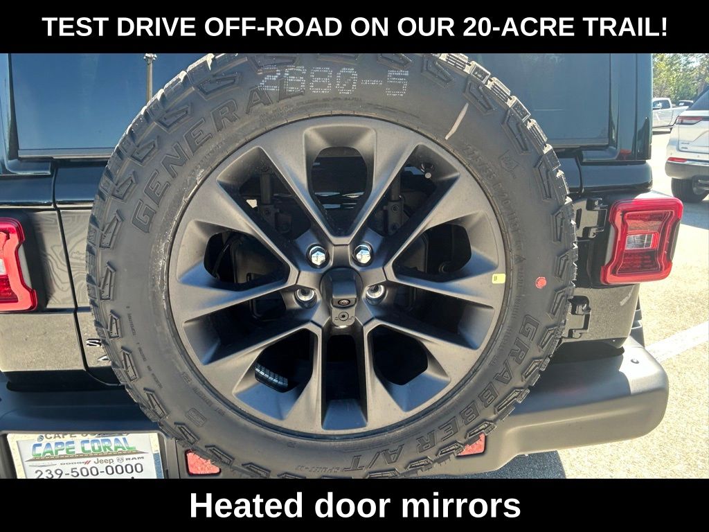 2025 Jeep Wrangler Sahara 4xe photo 21