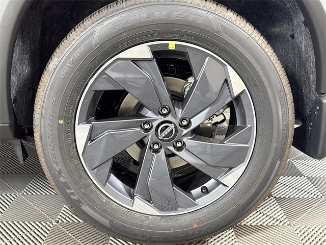 2026 Nissan Rogue SV photo 3