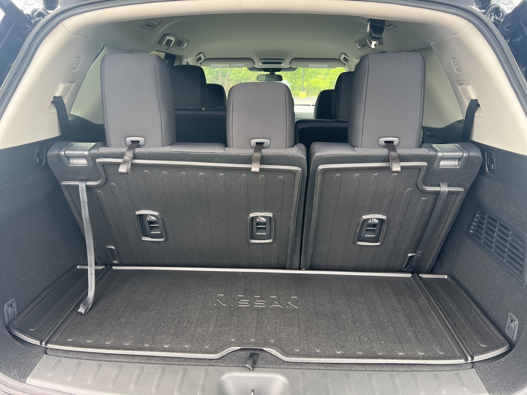 2025 Nissan Pathfinder SV photo 13