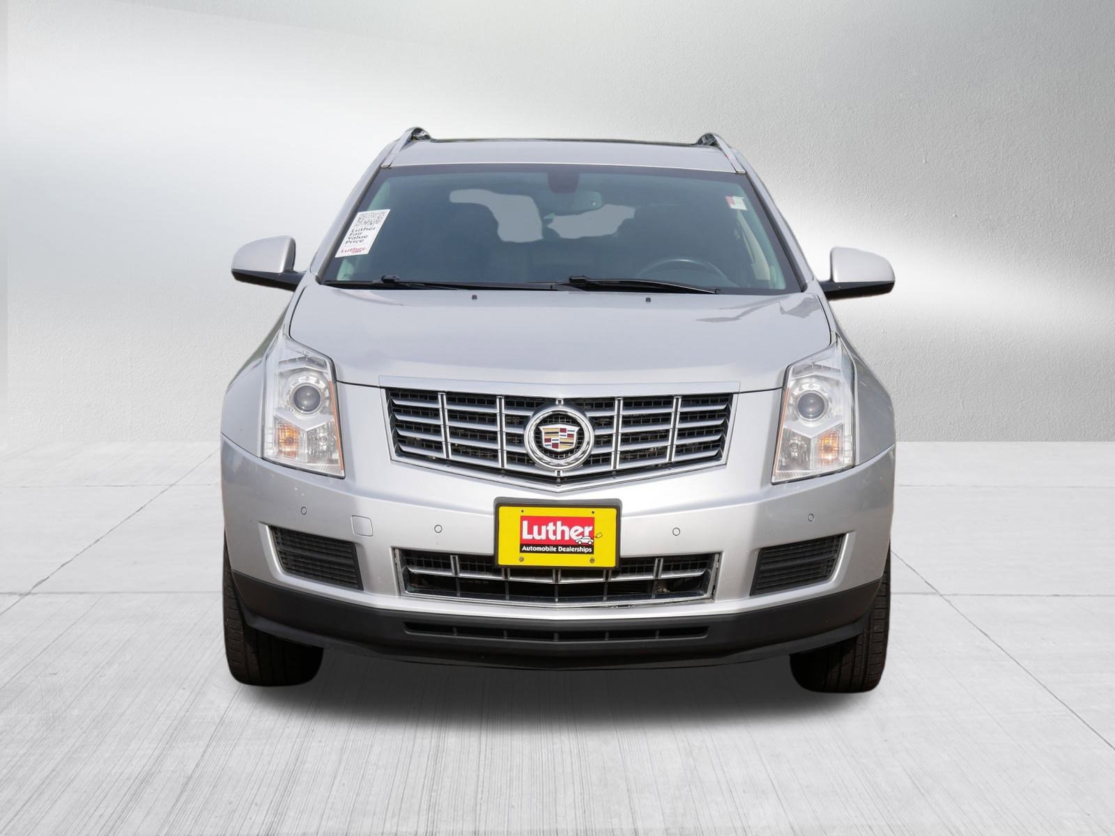 2016 Cadillac SRX Luxury photo 2