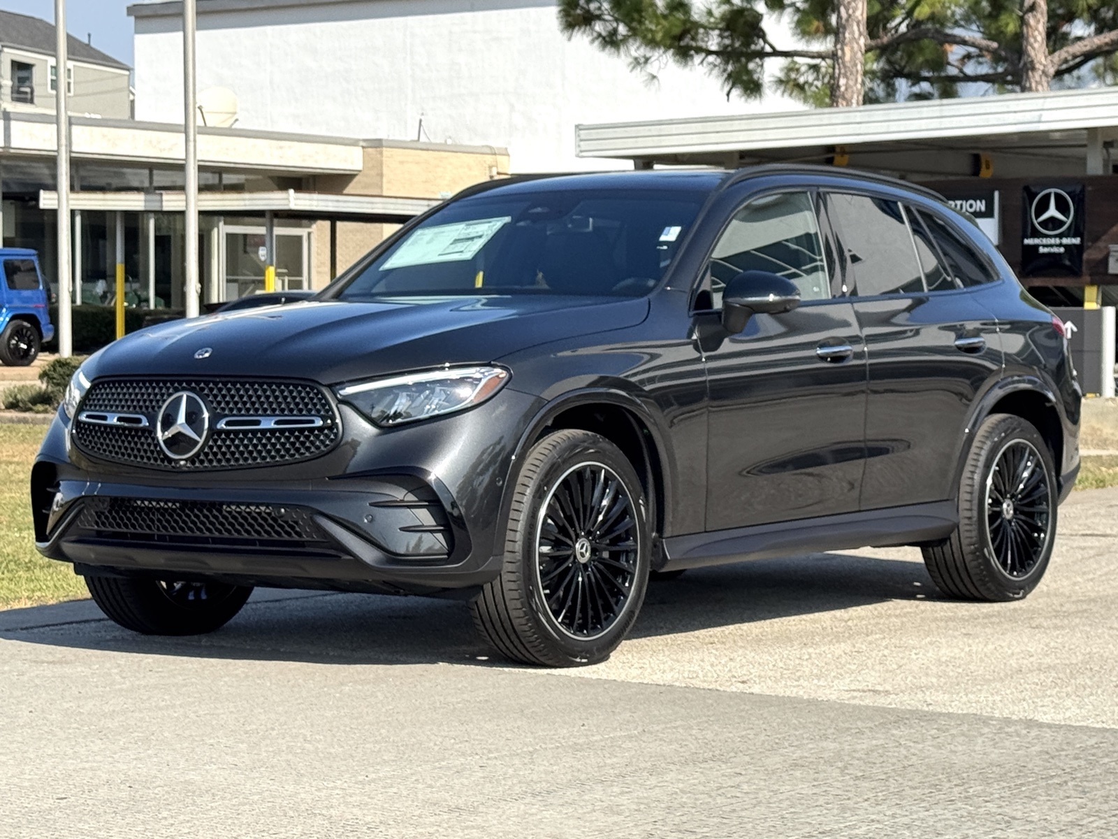 2026 Mercedes Benz GLC 300 photo 2