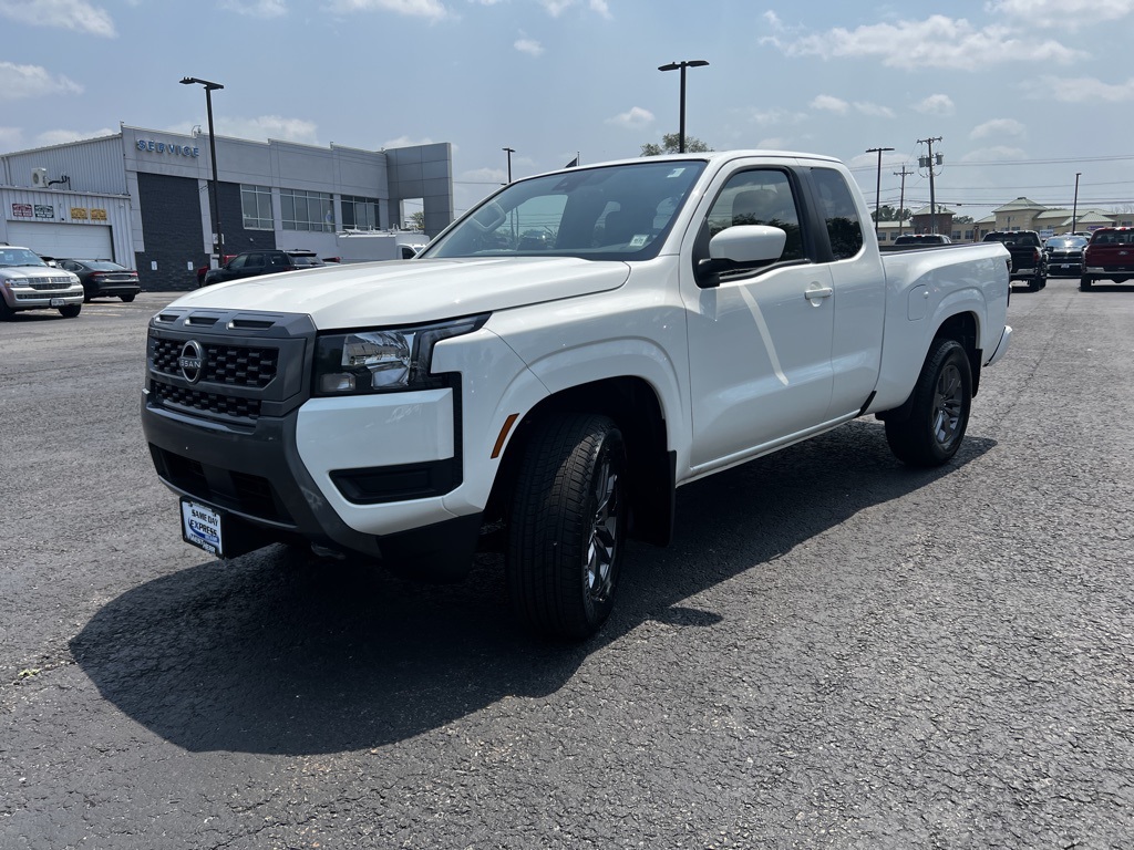2025 Nissan Frontier SV photo 16