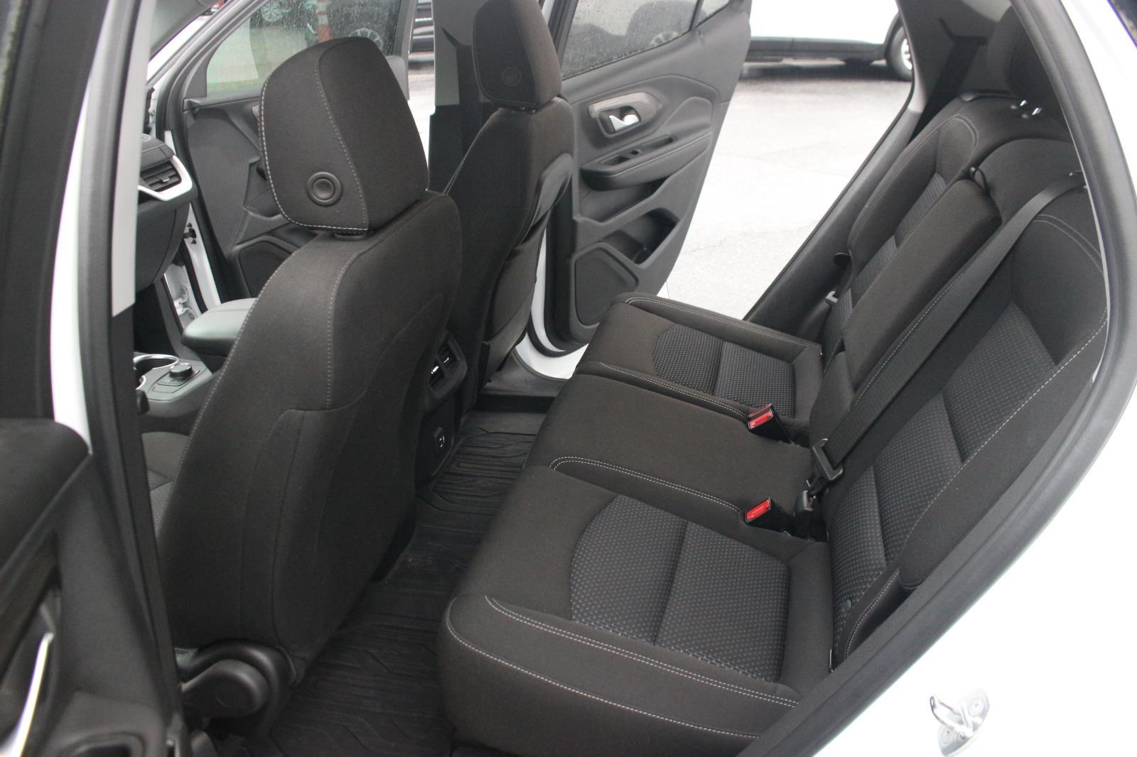2022 Gmc Terrain SLE photo 28