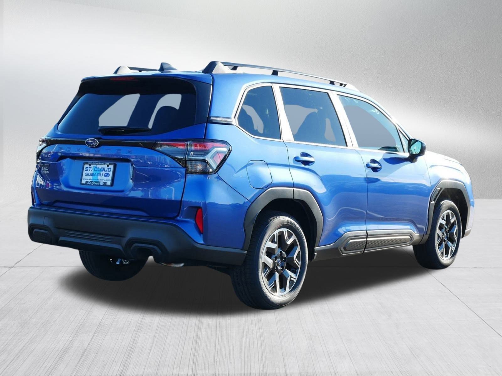 2026 Subaru Forester Premium photo 4