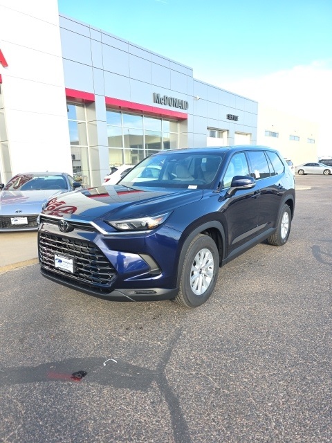 2026 Toyota Grand Highlander XLE's photo