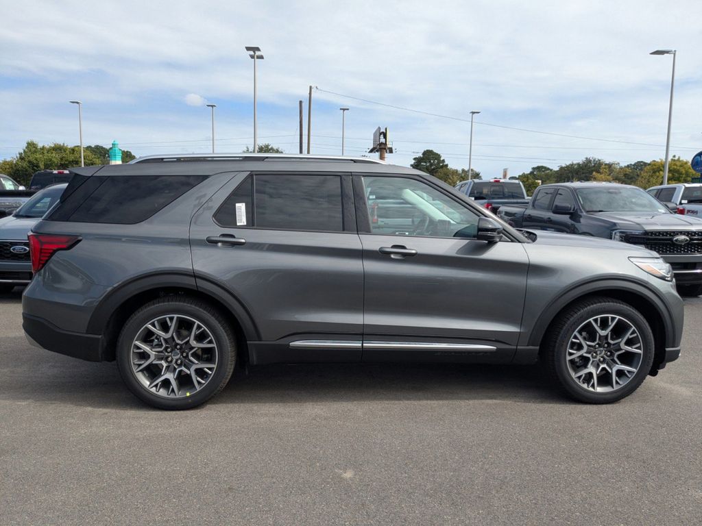 2025 Ford Explorer Platinum photo 2