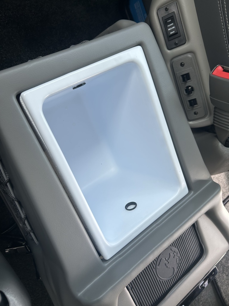 2025 Gmc Savana photo 16