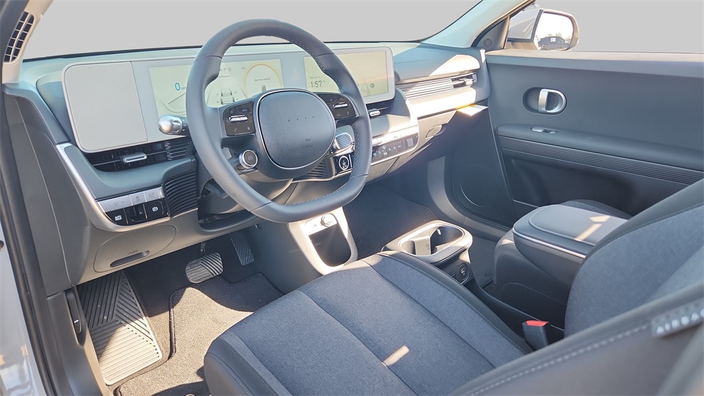 2025 Hyundai Ioniq 5 SEL photo 9