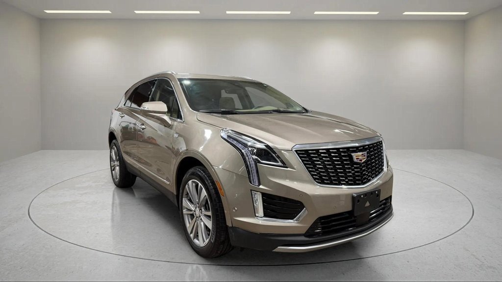 2023 Cadillac XT5 Platinum Premium Luxury photo 3