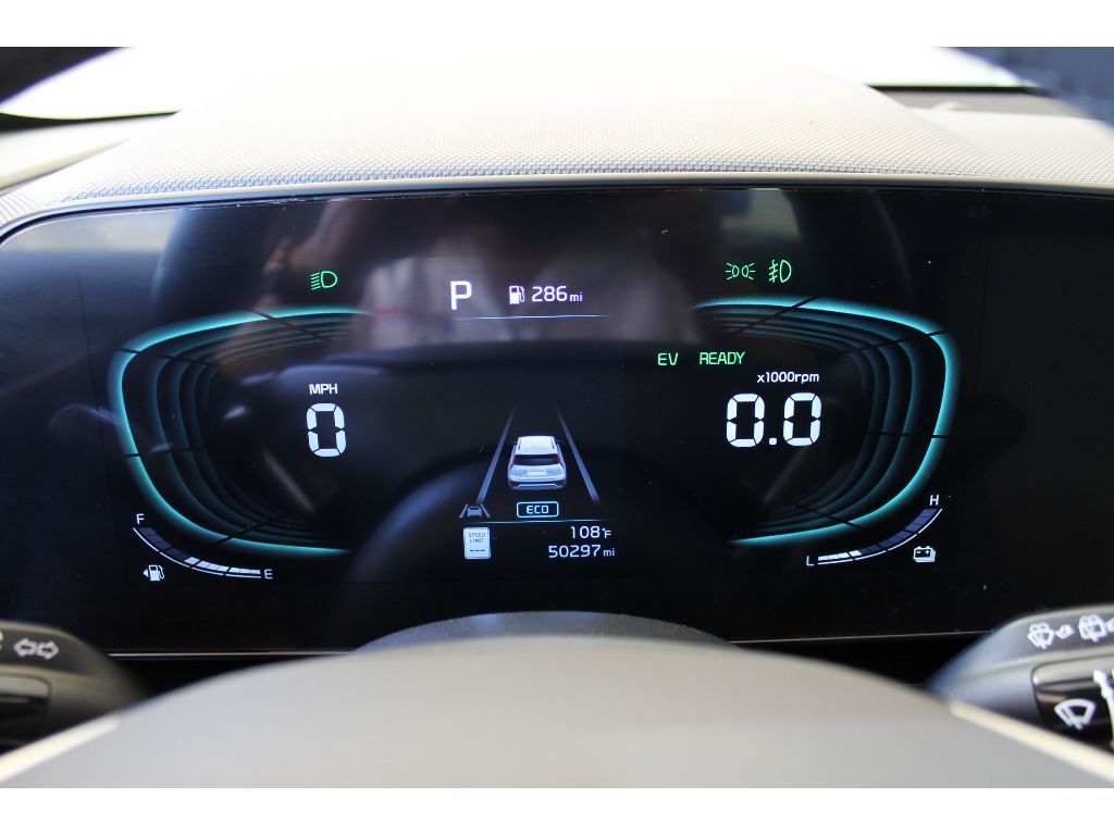 2023 Kia Niro SX Touring photo 19