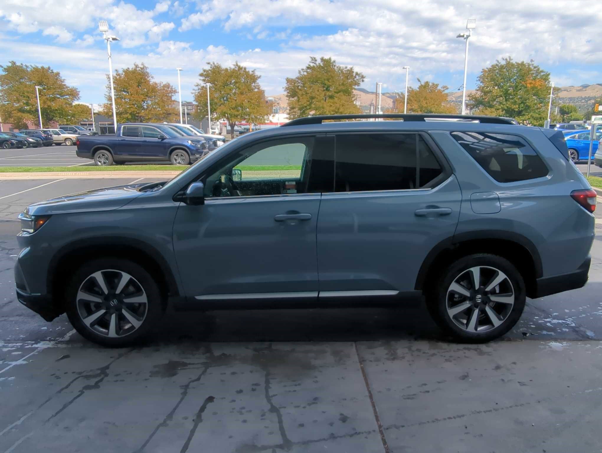 2025 Honda Pilot Elite photo 5