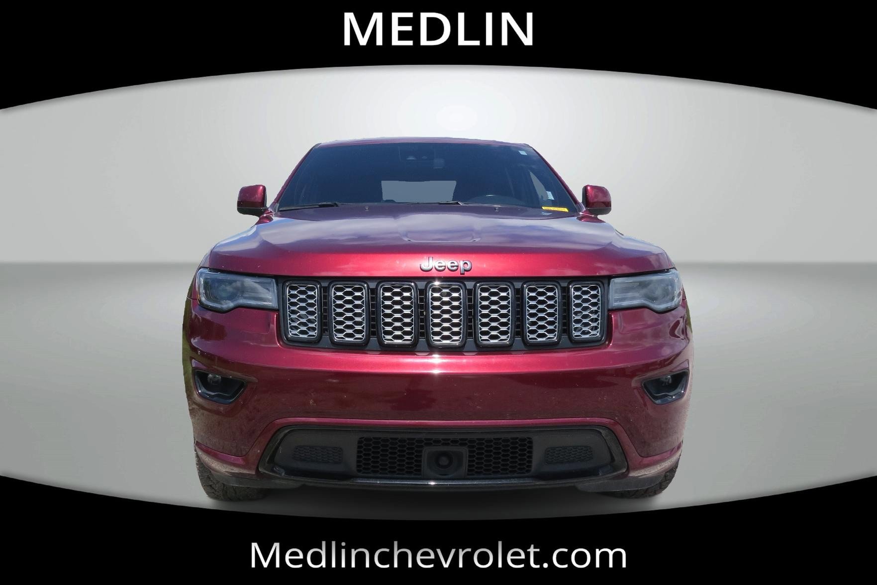 2021 Jeep Grand Cherokee Laredo X photo 2