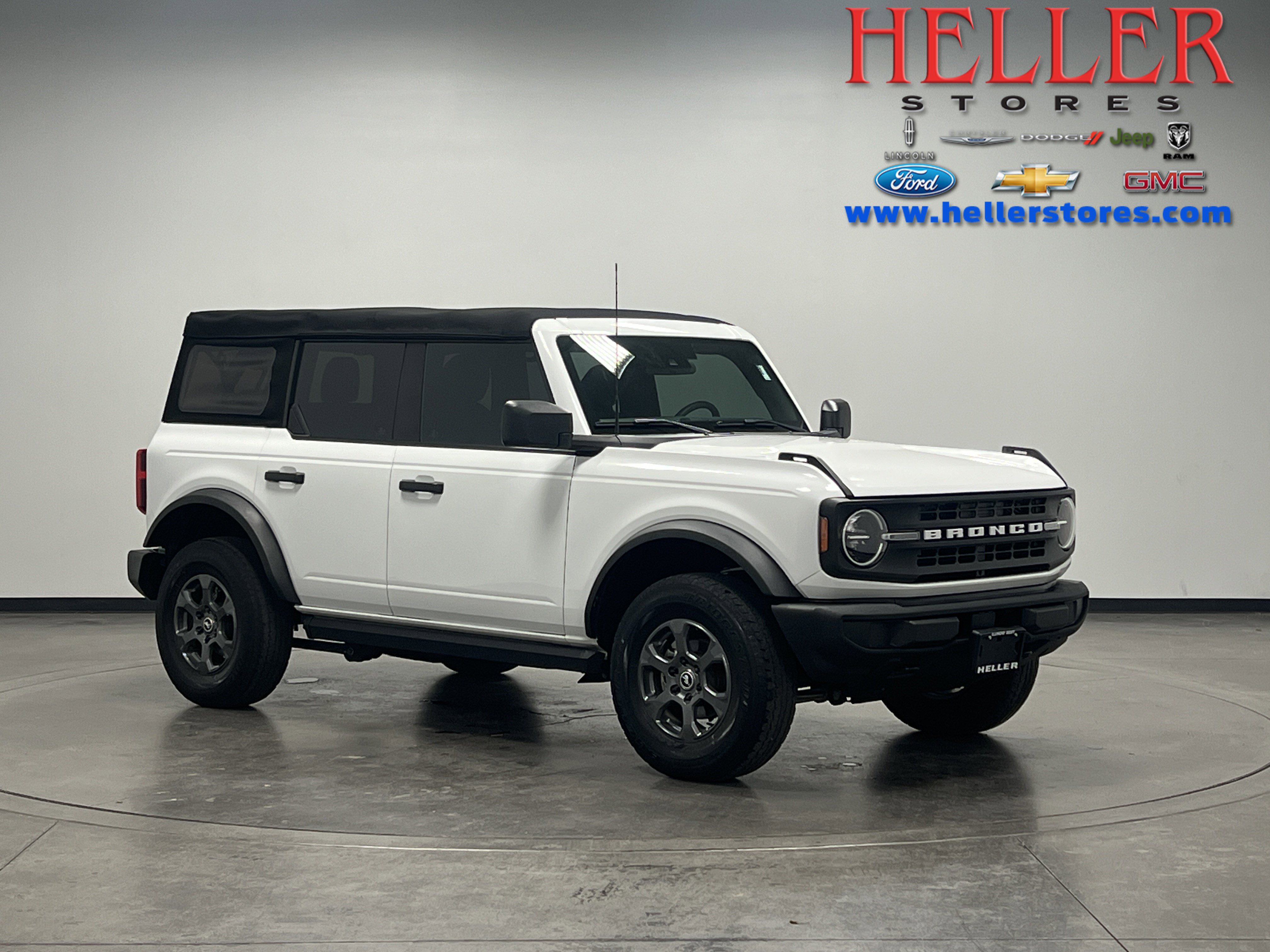 2021 Ford Bronco 4-Door Base's photo