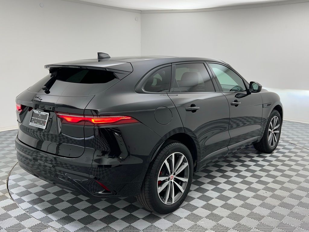 2022 Jaguar F-PACE P250 S photo 7