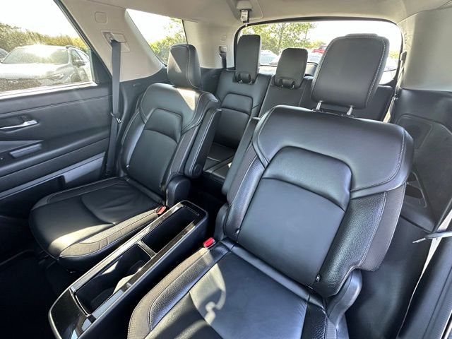 2022 Nissan Pathfinder SL photo 27