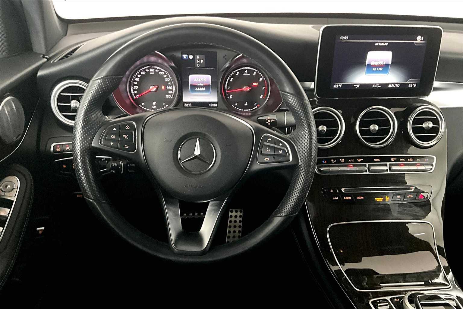 2019 Mercedes Benz GLC 300 4MATIC photo 4