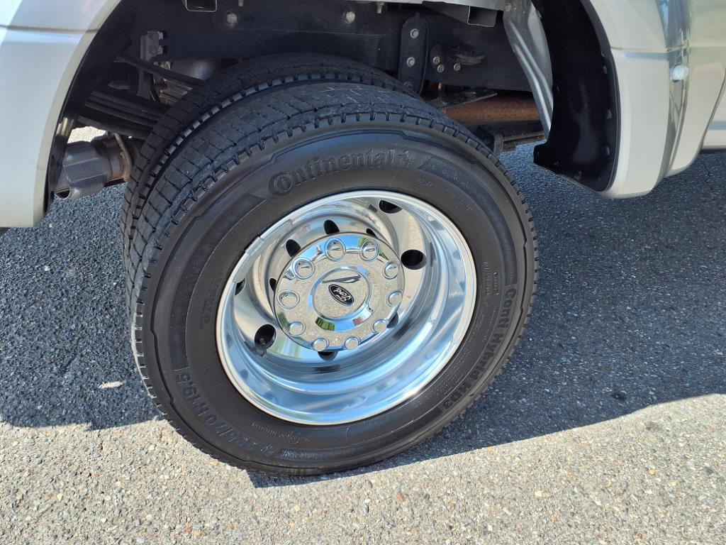 2020 Ford F-450 Platinum photo 23