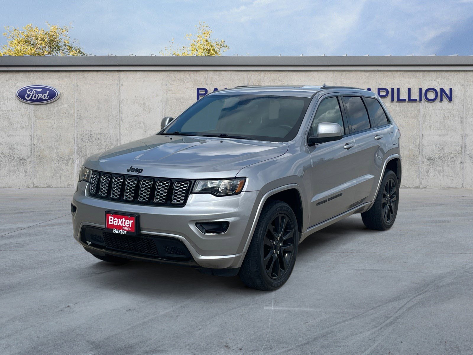 2019 Jeep Grand Cherokee Altitude photo 4