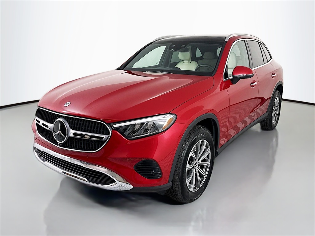 2025 Mercedes-Benz GLC Base's photo