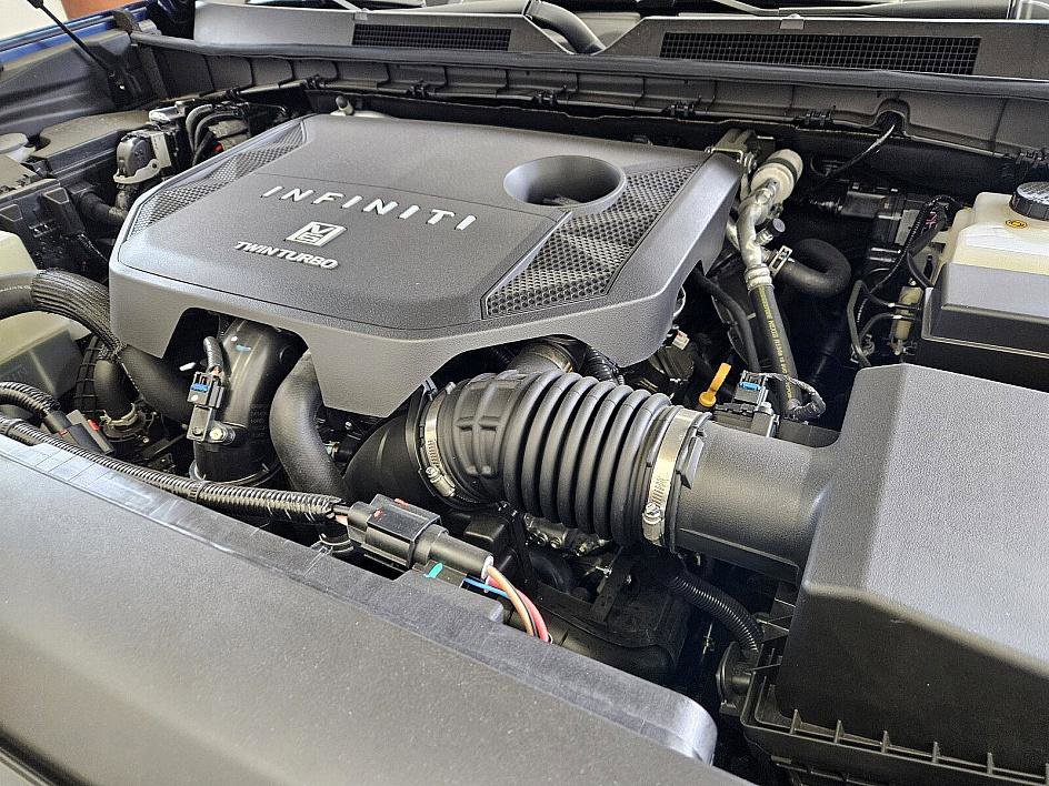 2025 Infiniti QX80 Sensory photo 16