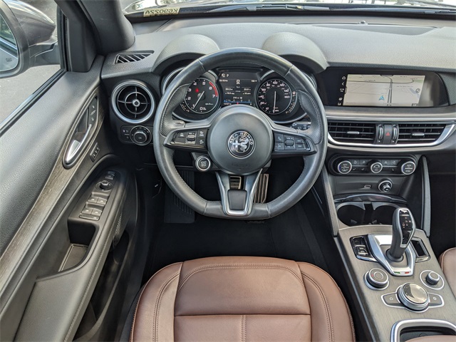2022 Alfa Romeo Stelvio Ti photo 11