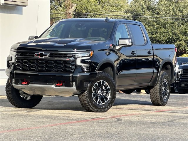 2026 Chevrolet Silverado 1500 ZR2 photo 2