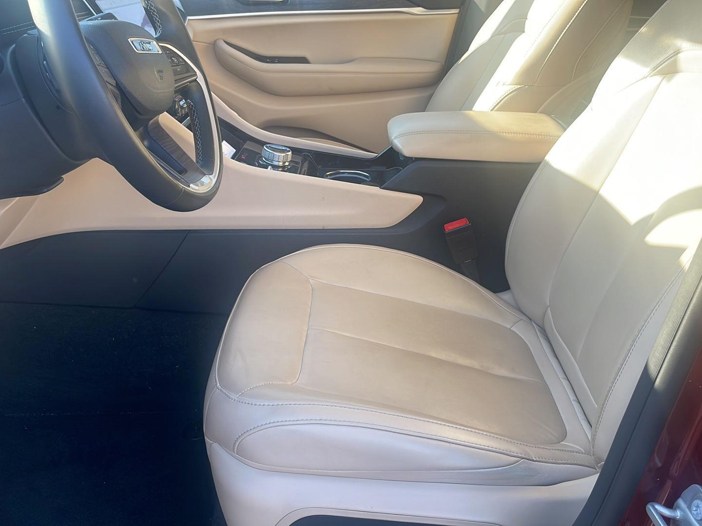 2022 Jeep Grand Cherokee Limited photo 4