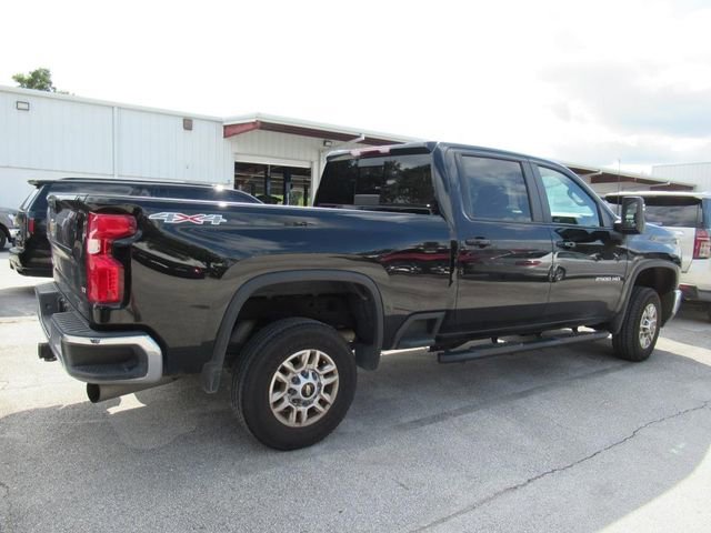 2024 Chevrolet Silverado 2500HD LT photo 4