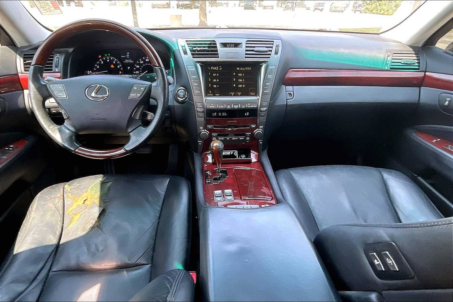 2009 Lexus LS 460 photo 14
