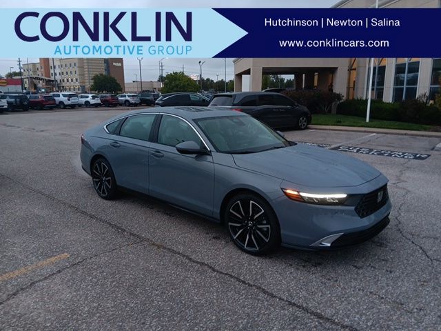 2025 Honda Accord Hybrid Touring's photo