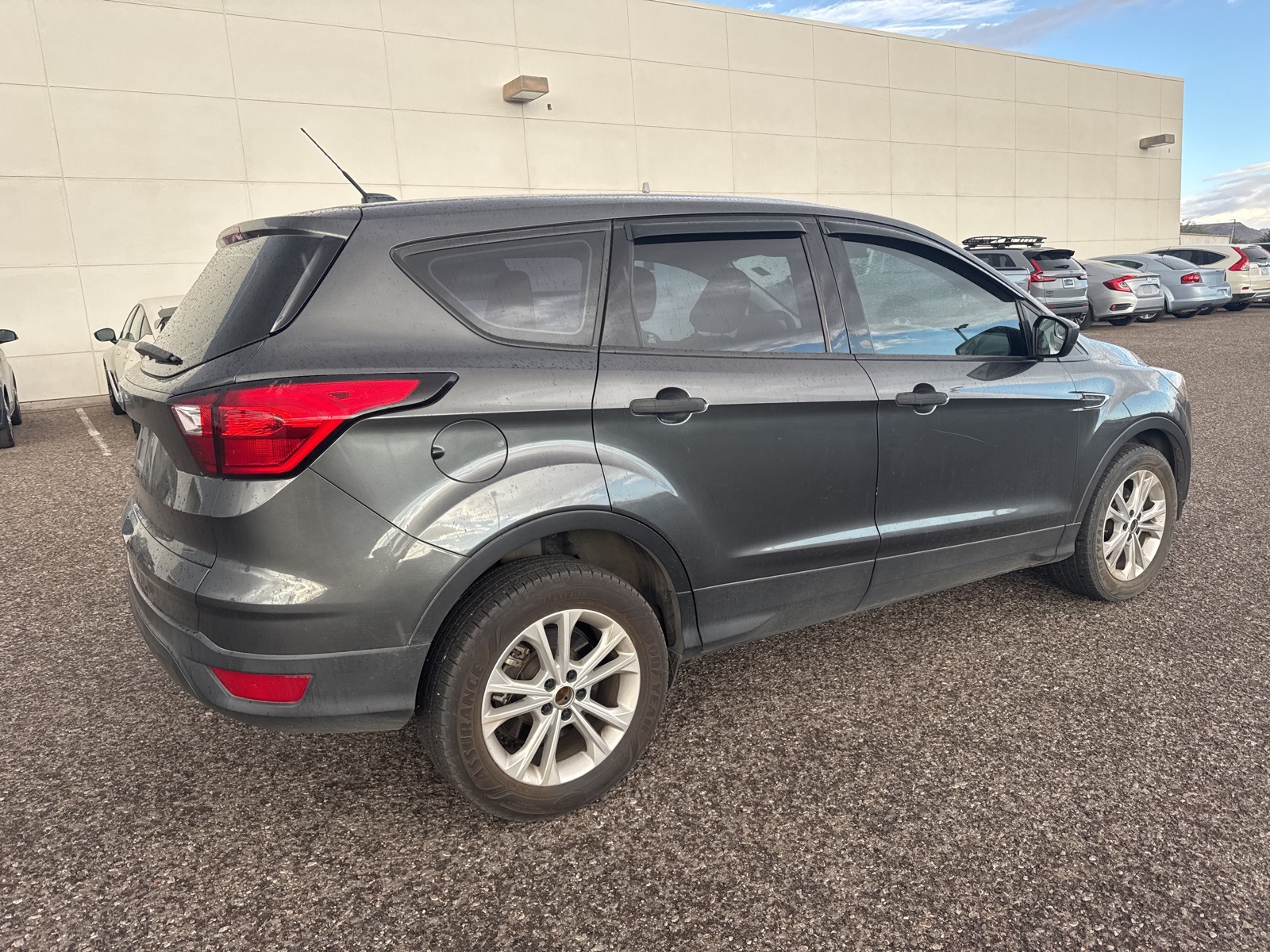 2019 Ford Escape S photo 4