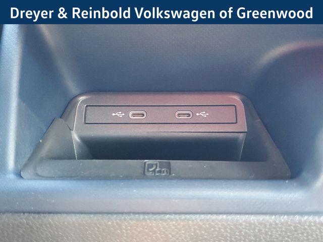 2025 Volkswagen ID. Buzz Pro Plus photo 32