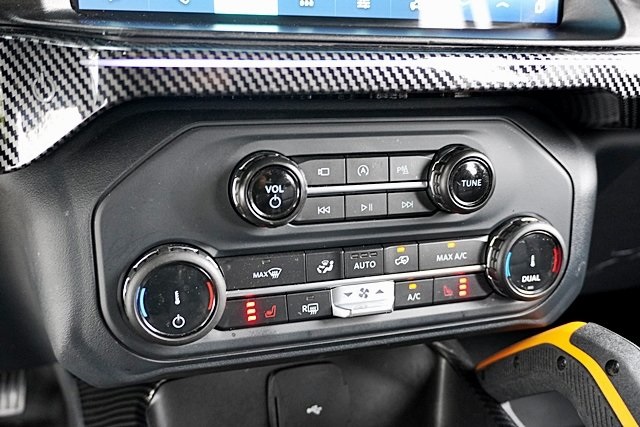 Used 2022 Gray Ford Badlands image 28