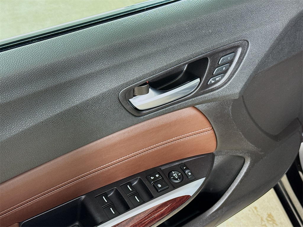 2015 Acura TLX Advance photo 19