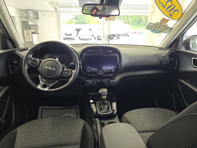 2023 Kia Soul EX photo 12
